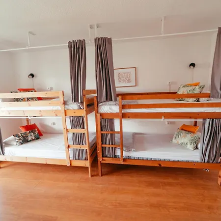 Ocean Nomads Hostel Costa Adeje (Tenerife)